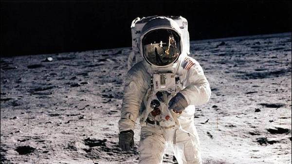 Un gran salto para la humanidad: 50 años de la llegada del hombre a la Luna » Ñanduti