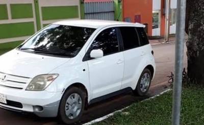 Hurtan vehículo mientras víctima estaba en su trabajo