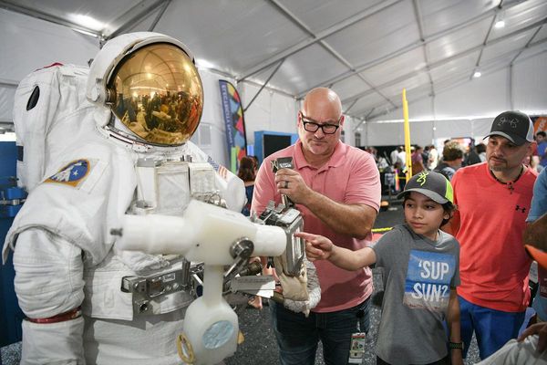 Con júbilo, EEUU celebra 50 años de la llegada a la Luna