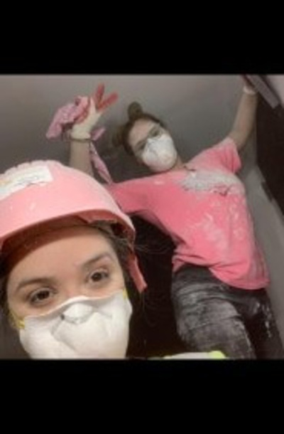 Hermanas albañiles: “Trabajamos juntas, no nos separamos nunca”