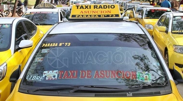HOY / Taxistas recrudecerán protesta contra MUV y Uber: anuncian "paro nacional indefinido" desde el martes