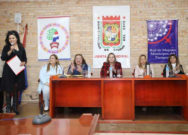 Mujeres líderes del Alto Paraná recibieron capacitación sobre nuevo sistema electoral