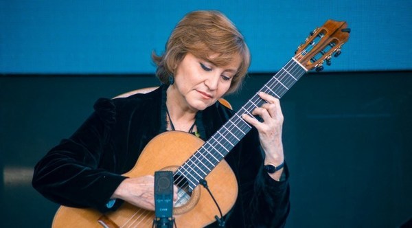 Berta Rojas, la primera mujer en recibir la “Guitarra de Plata” - Digital Misiones