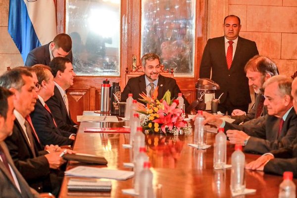Autoridades de los tres poderes participan de cumbre en Palacio de Gobierno » Ñanduti