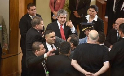 Riera pide ser sancionado tras agredir a Paraguayo Cubas