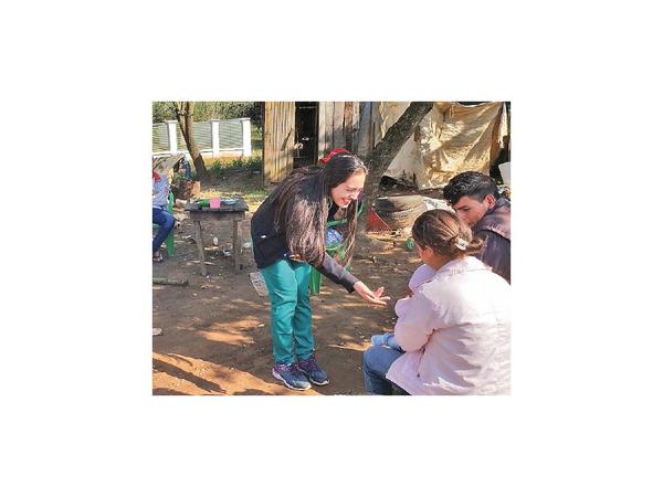Miss Curuguaty realizó visitas con asistencia médica gratuita