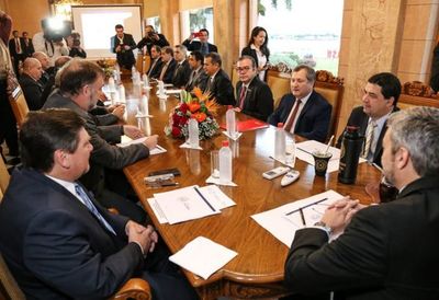 Titular de la CSJ participó de cumbre de poderes