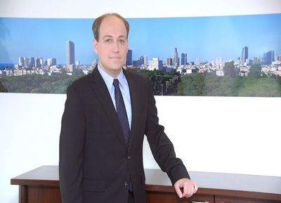 Prestigioso catedrático acompañó a la comitiva oficial israelí a Corea
