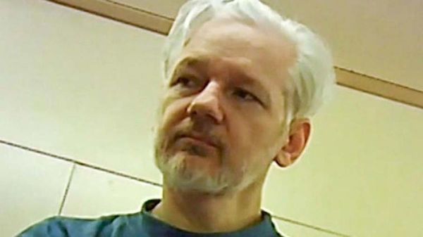 Mike Pompeo dice que Assange será extraditado a EEUU