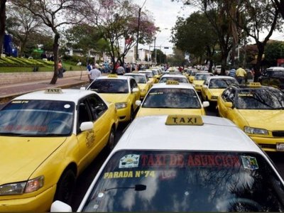 Junta está dando tarjeta roja a universitarios de MUV y Uber