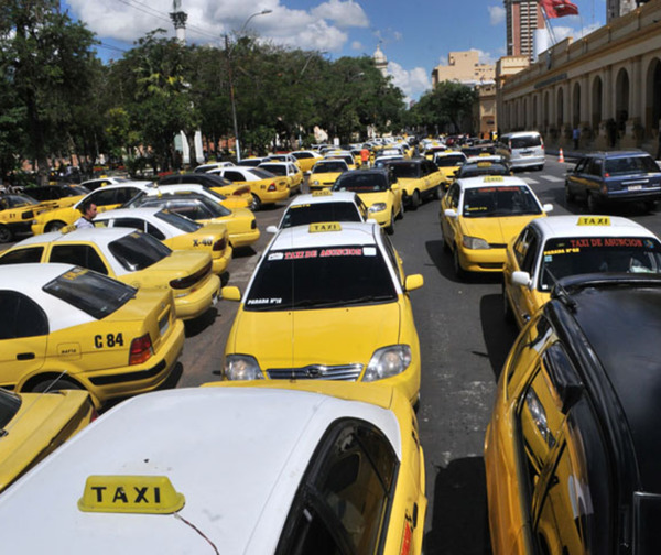 Alerta de seguridad por paro de taxistas