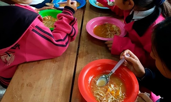 Junta Departamental hace la vista gorda ante millonarios negociados con alimentos escolares