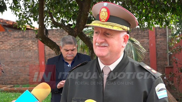 COMANDANTE DE GENDARMERÍA ARGENTINA REGIÓN 6 VISITA A AUTORIDADES DE ITAPÚA