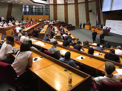 Dictamen de proyecto de regulación de Muv y Uber estará en 15 días