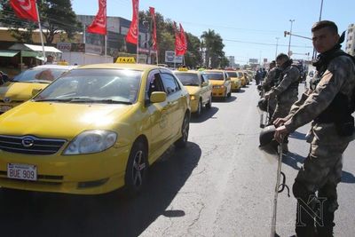 Taxistas anuncian siete puntos de concentración para mañana
