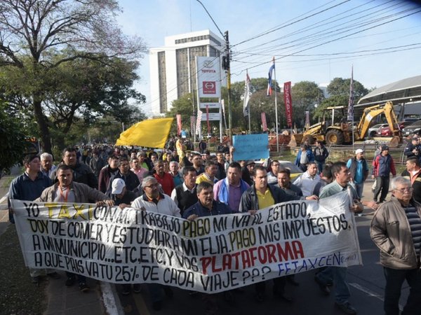 Paro nacional: Los siete puntos donde se concentrarán los taxistas