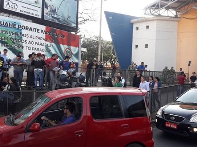 Militar hiere con balín de goma a joven en Puente de la Amistad