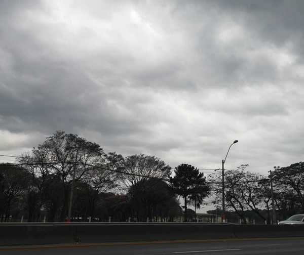 Persisten las lluvias y tormentas para hoy