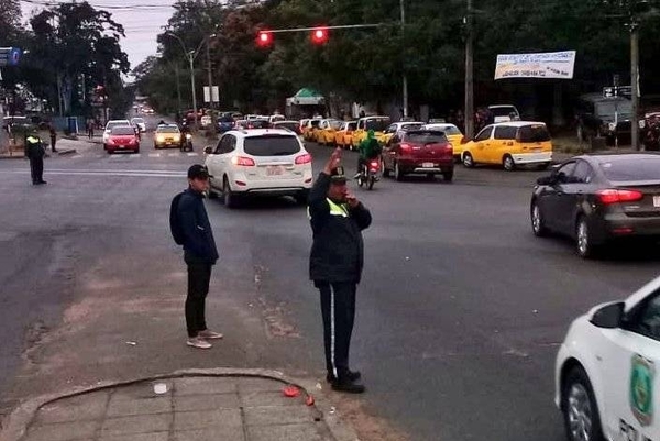 HOY / Tránsito a paso peatonal: los puntos conflictivos por protesta de taxistas