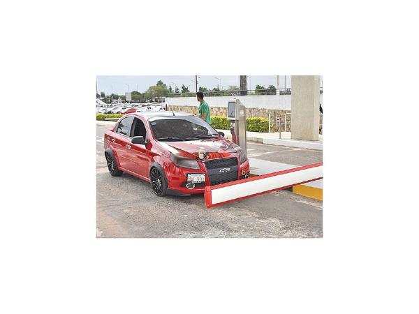 Aeropuerto habilita su nuevo sistema para estacionamiento
