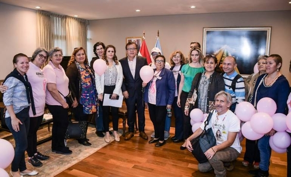 HOY / Tras pedido de familiares y pacientes con cáncer, EBY comprará equipos de radioterapia