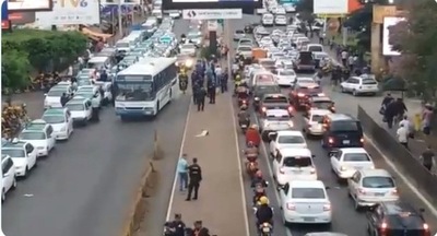 “Enjambre blanco” también se moviliza en el Este - ADN Paraguayo