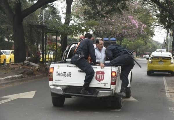 Movilización de taxistas registra primeros incidentes en Asunción | Radio Regional 660 AM