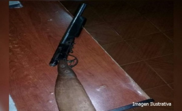 Menor recibe disparo accidental mientras manipulaba una escopeta