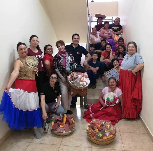 Ballet Nacional del Paraguay dicta clases a adultos mayores de Minga Guazú | .::Agencia IP::.