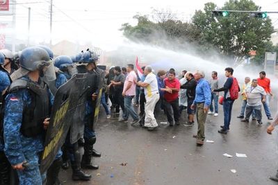 Detienen a Arístides Morales y otros dirigentes taxistas