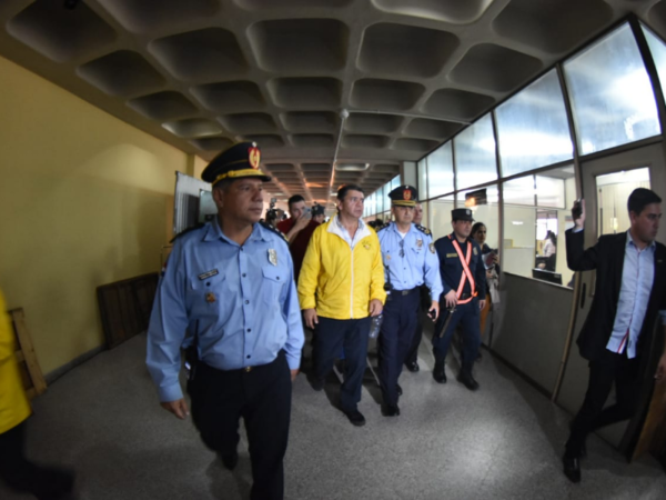 Fiscalía dispuso la detención de 7 líderes taxistas - Radio 1000 AM