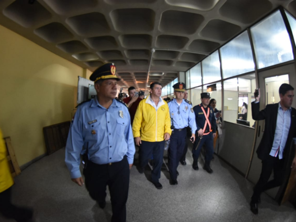 Fiscalía dispuso la detención de 7 líderes taxistas - Radio 1000 AM