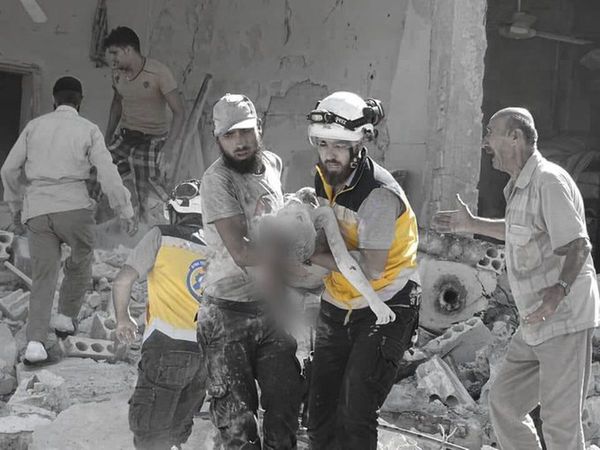 Al menos 38 muertos en bombardeos rusos contra mercado en Siria, Moscú niega