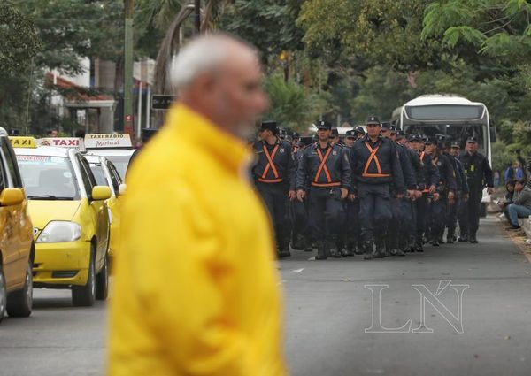 Fiscal imputará a taxistas detenidos