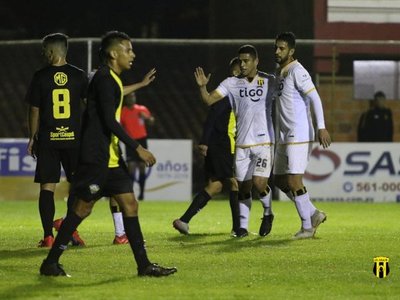El campeón debuta con el pie derecho