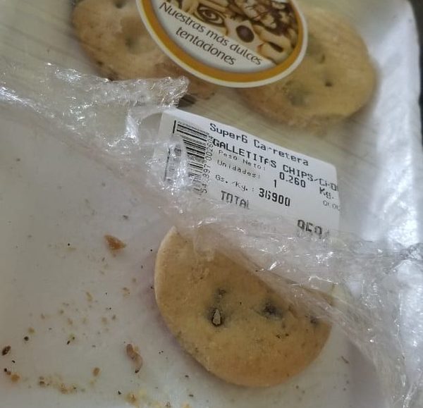Intervienen supermercado que comercializó galletita agusanada