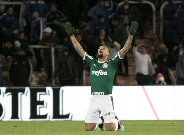 Palmeiras rescata un importante empate ante Godoy Cruz