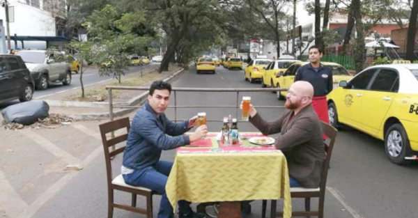 Pusieron silla y mesa sobre Mcal. López