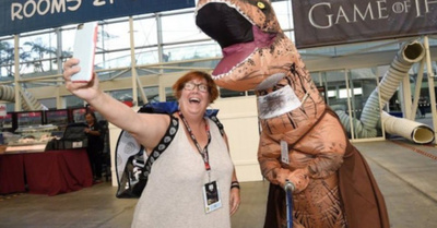Dinosaurio deja mal a la Policía
