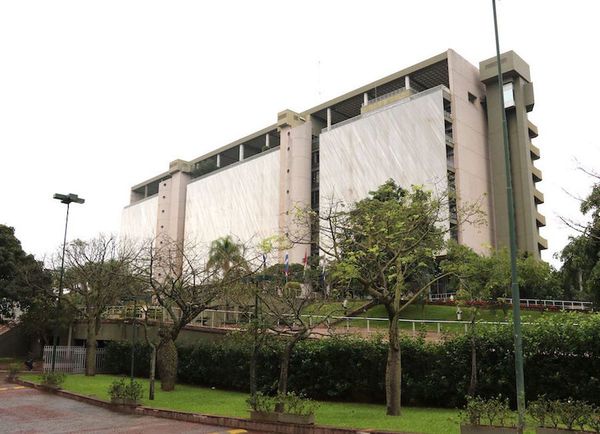Desempeño económico sigue débil, admite BCP