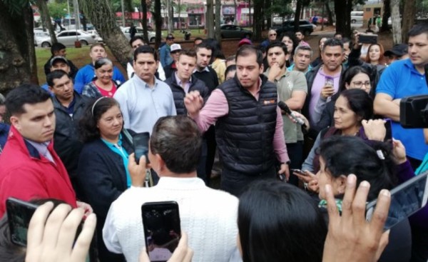 Prieto presenta proyecto de 55 empedrados por G. 7.000 millones