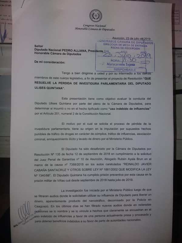 Ciudadanos Indignados respaldan a diputada Celeste Amarilla - .::RADIO NACIONAL::.