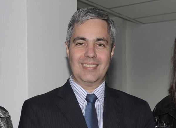 Ferreira deja la presidencia de ANDE - Nacionales - ABC Color