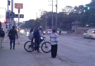 Ciclista prepotente  - Crónicas Ciudadanas - ABC Color