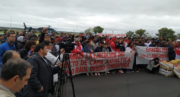 Bananeros piden al Presidente pavimentación Raul Arsenio Oviedo – Tembiapora
