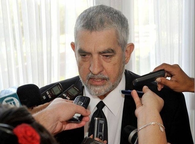 HOY / Honor Colorado reclama banca de Payo: dice que debe jurar Bernardo Villalba y no Kencho