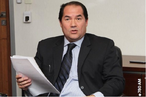 Javier Parquet se lleva la operación del año