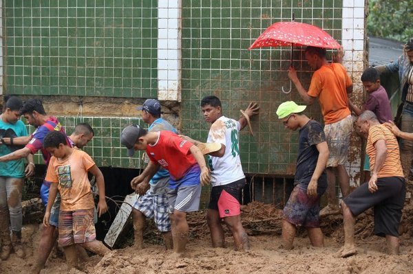 MUNDO | Al menos 12 muertos por fuertes lluvias en el noreste de Brasil