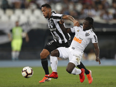 Atlético Mineiro golpea fuera de casa en la Sudamericana