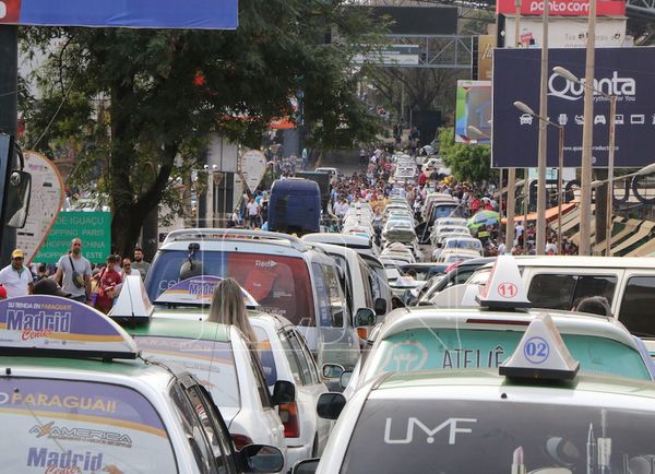 La convocatoria de taxistas fue menor en el este y sur del país